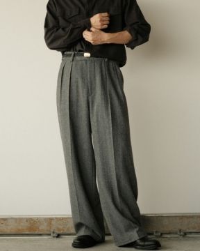 【Shiun 】STRAIGHT TUCK TROUSERS 【Sサイズ】 shiun(シウン) ONLINE STORE / STRAIGHT TUCK TROUSERS