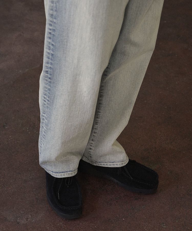 BLEACH DENIM