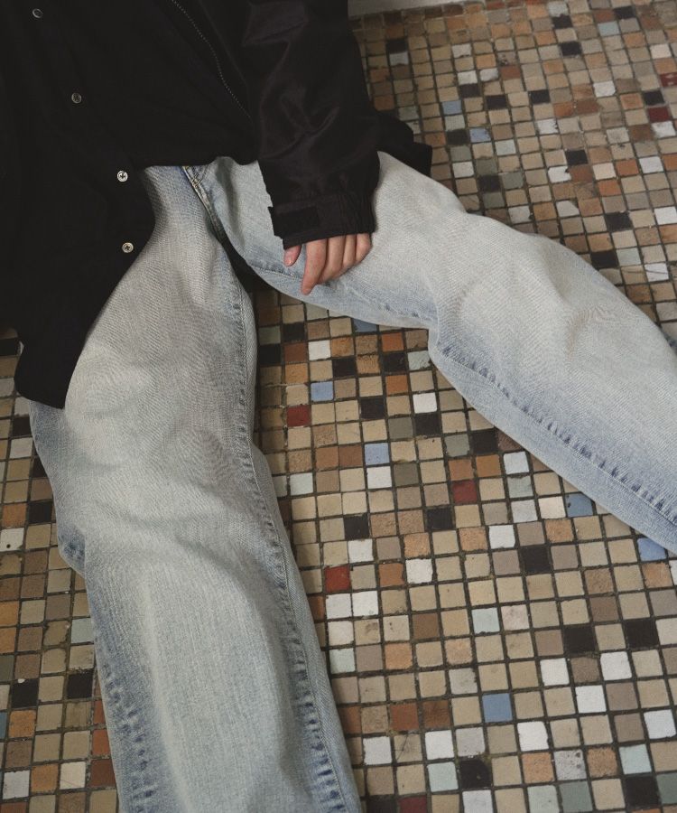 BLEACH DENIM