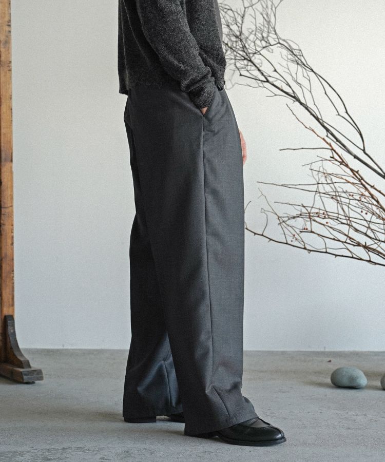 shiun(シウン) ONLINE STORE / STRAIGHT TUCK TROUSERS