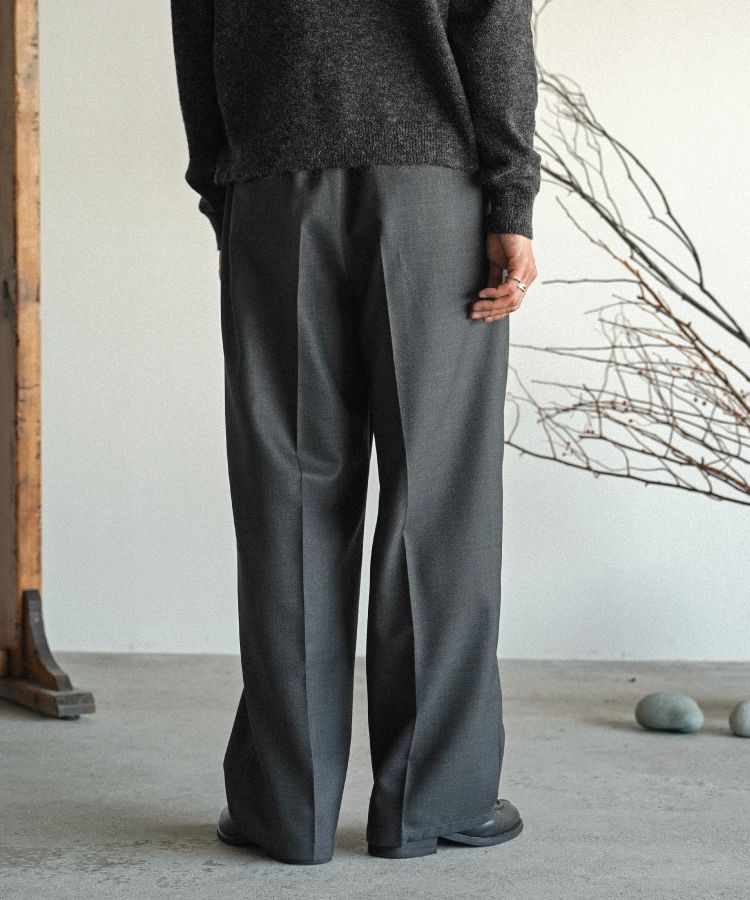 パンツ shiun LINEN STRAIGHT TUCK TROUSERS shiun(シウン) ONLINE STORE / LINEN STRAIGHT TUCK TROUSERS