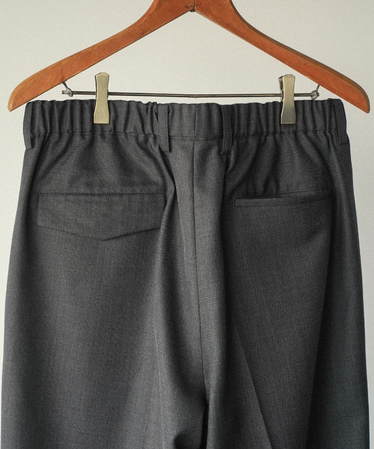 shiun(シウン) ONLINE STORE / STRAIGHT TUCK TROUSERS