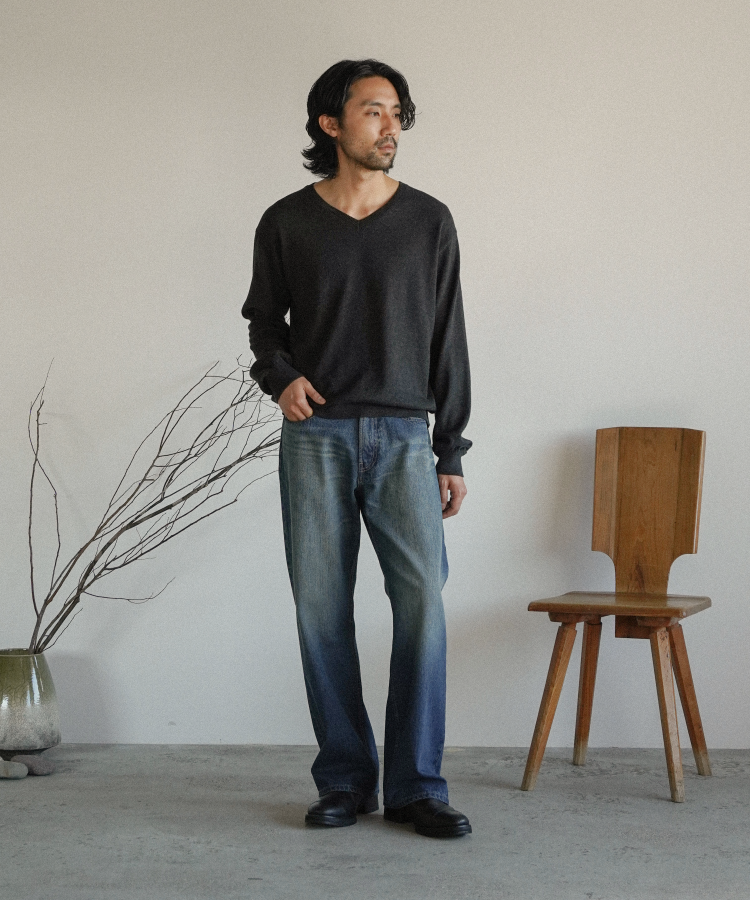 CROPPED V NECK KNIT