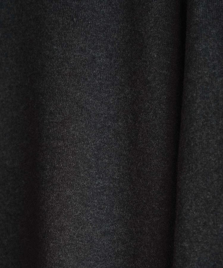 CROPPED V NECK KNIT