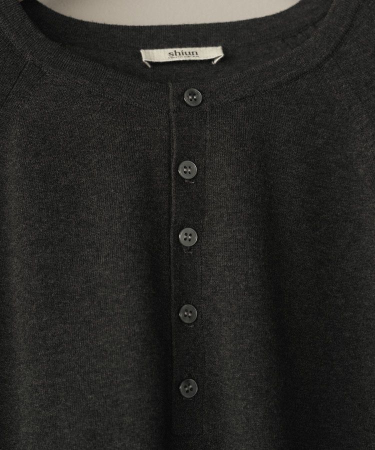 T/C HENLEY NECK KNIT